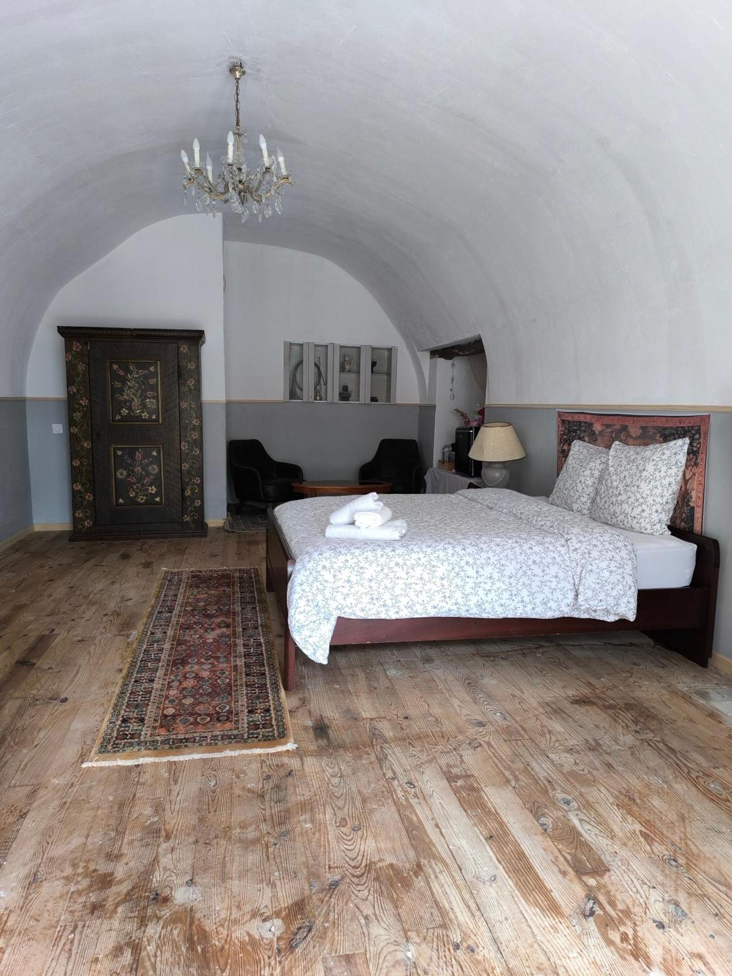 Maison D'Hotes Prince Face Au Chateau Du Clos Luce Amboise Room photo